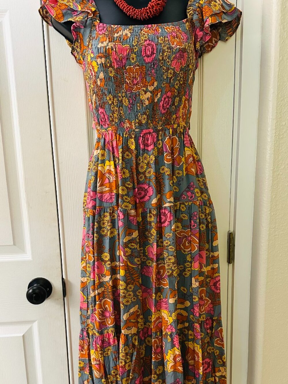 NWT Dorose 70s Floral Tiered Maxi Dress – Boho Mod Smocked Tie-Back S